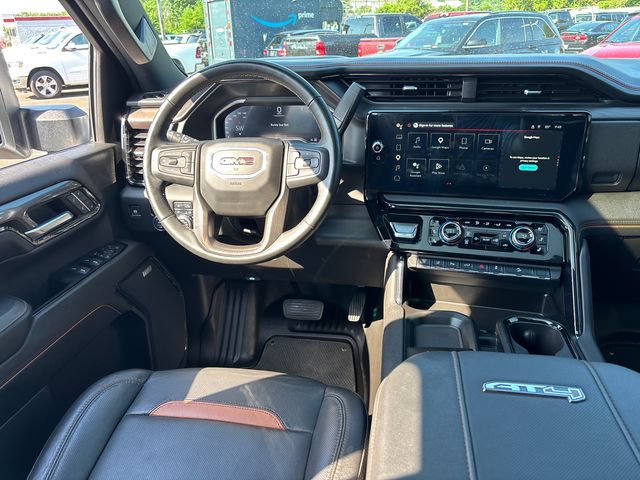 Used 2024 GMC Sierra 2500 AT4 w/ AT4 Premium Plus Package AWD/4WD image 11