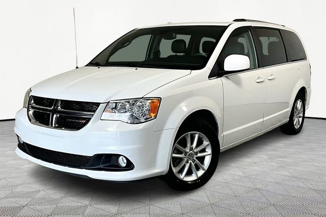 Used 2019 Dodge Grand Caravan SXT image 2