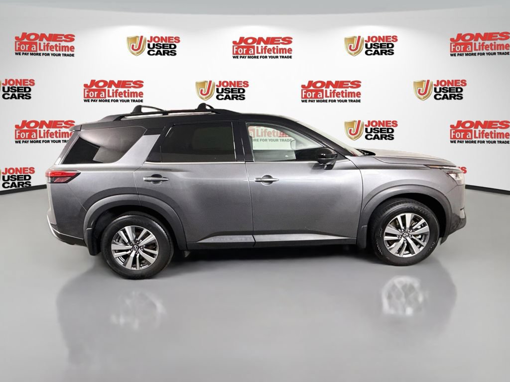 Used 2022 Nissan Pathfinder SL AWD/4WD image 17