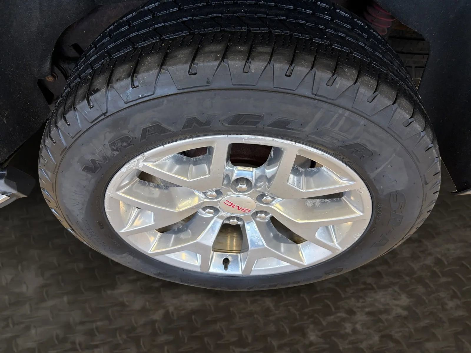 Used 2017 GMC Yukon SLT w/ Open Road Package image 78