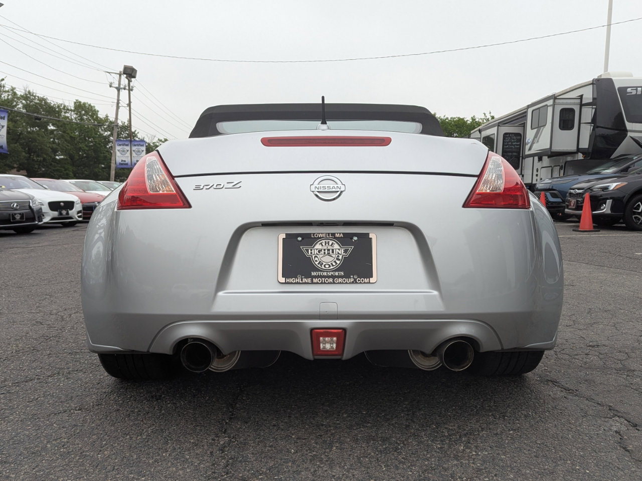 Used 2010 Nissan 370Z Touring w/ Sport Pkg image 9