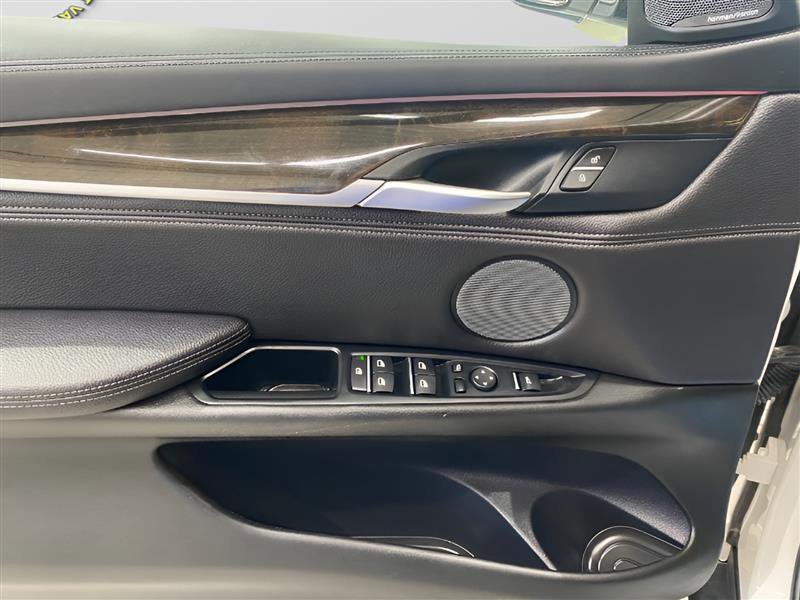 Used 2019 BMW X6 xDrive50i w/ Executive Package image 22