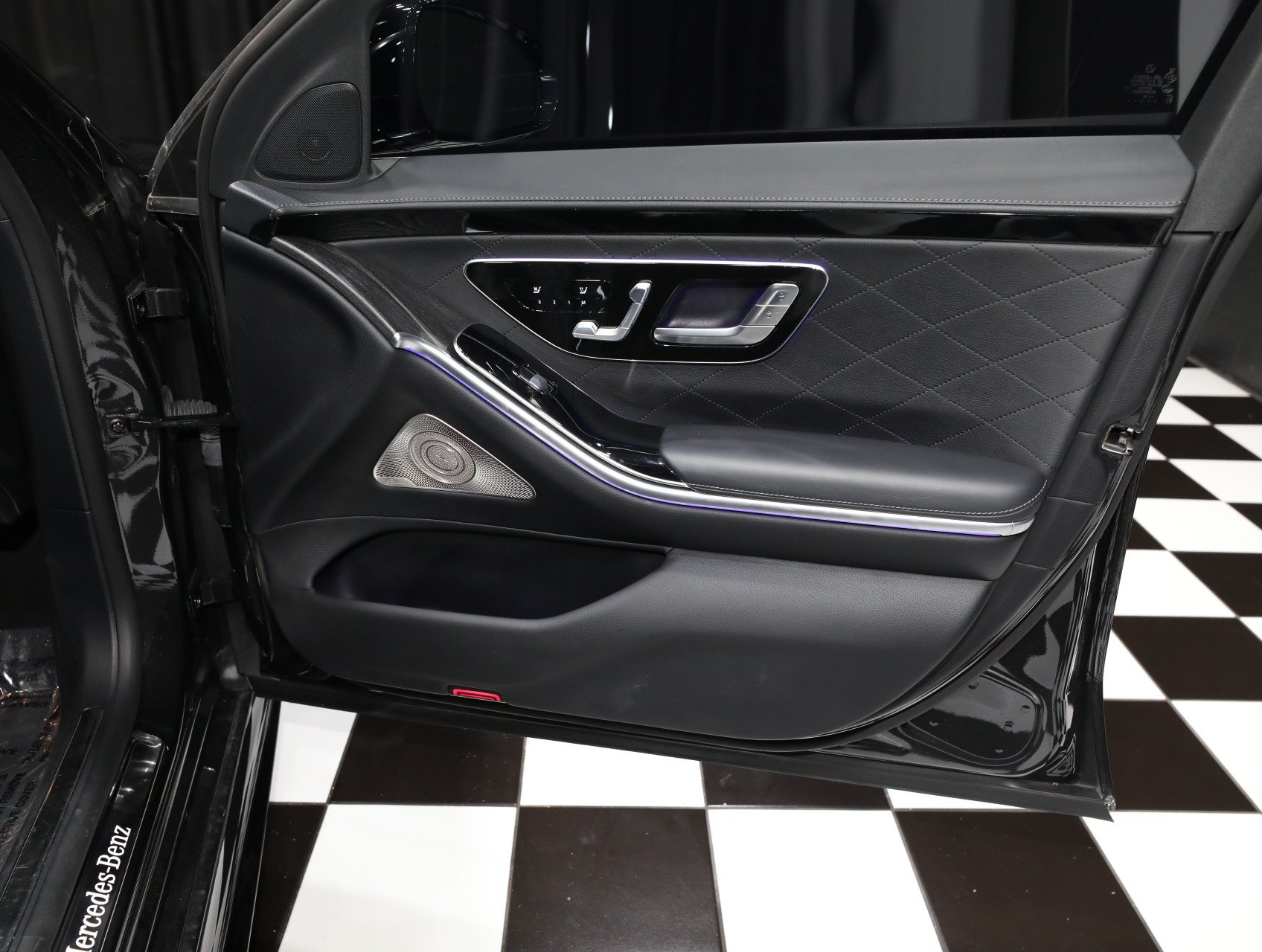 Used 2022 Mercedes-Benz S 580 4MATIC Sedan image 33