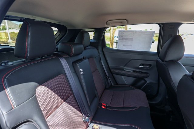 New 2025 Nissan Kicks SR image 18