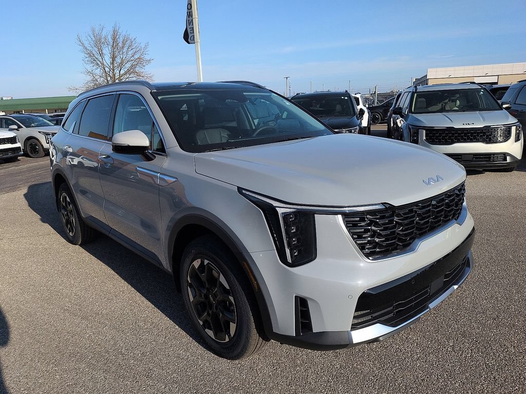 New 2026 Kia Sorento S w/ S Panoramic Sunroof Package