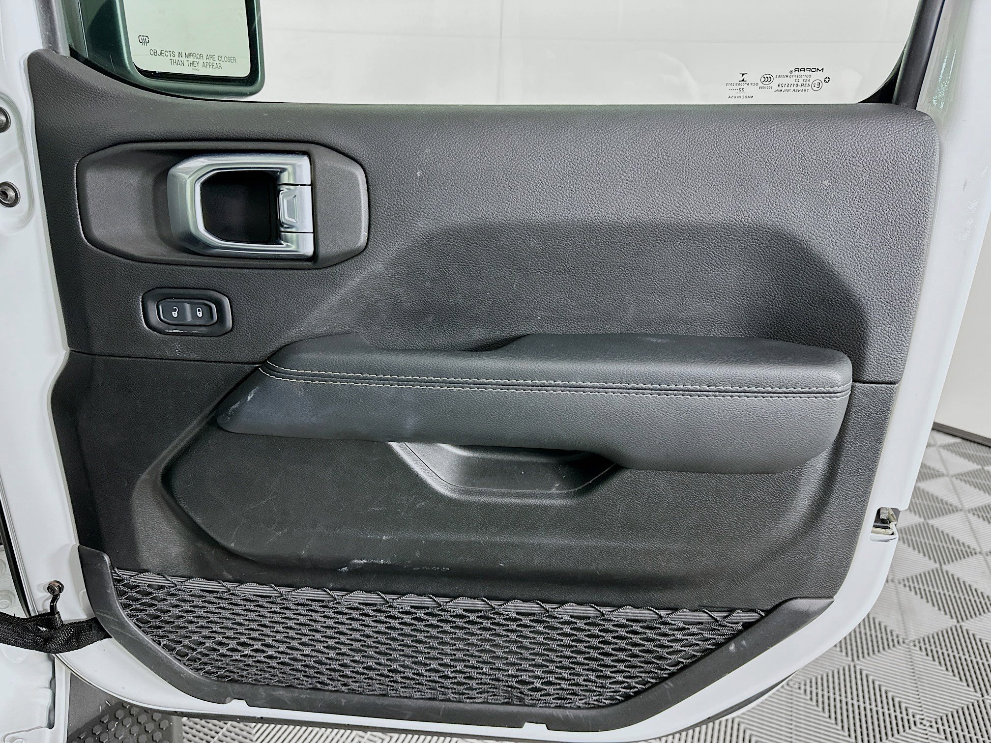 Used 2022 Jeep Wrangler Sahara w/ Cold Weather Group image 31