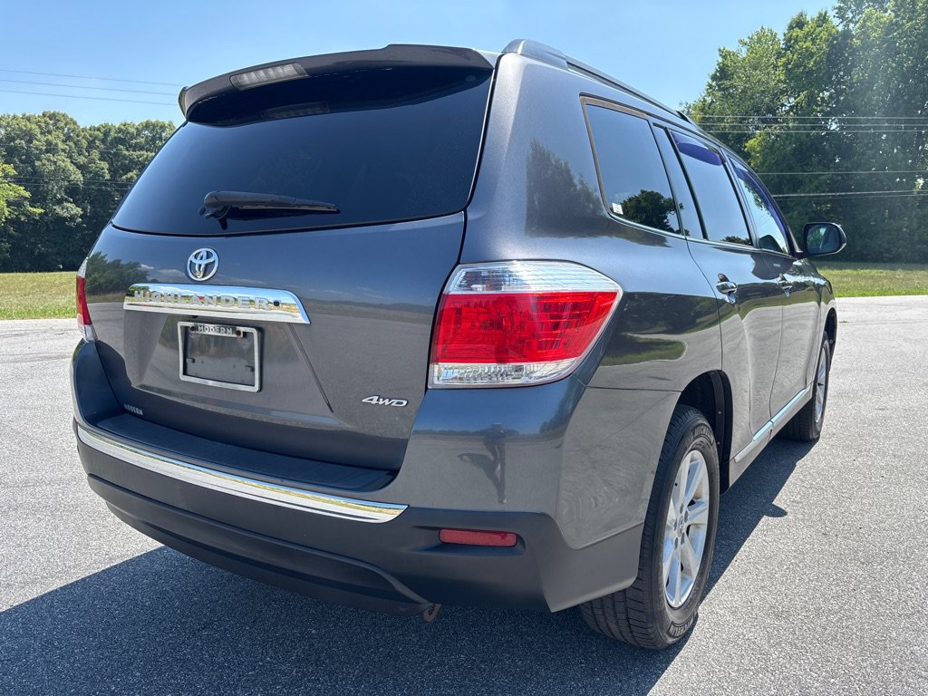 Used 2012 Toyota Highlander 4WD w/ Tech Pkg image 5