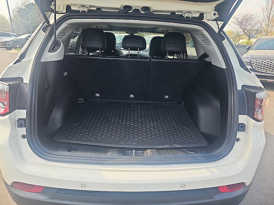 Used 2019 Jeep Compass Limited w/ Safety & Security Group image 33