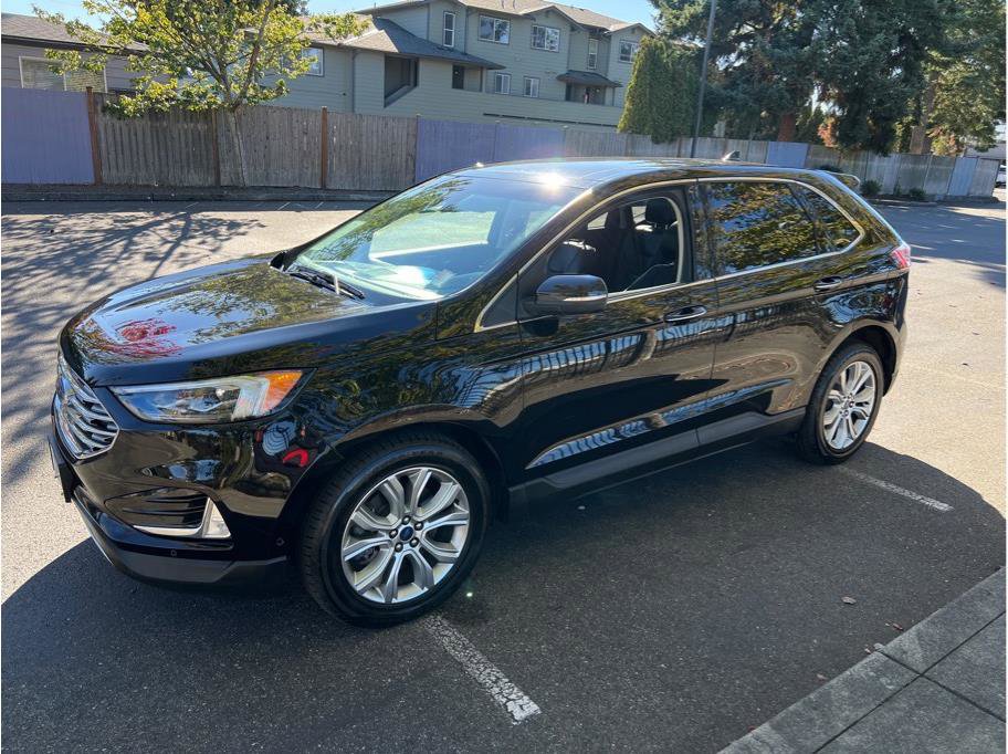 Used 2019 Ford Edge Titanium w/ Equipment Group 301A image 4