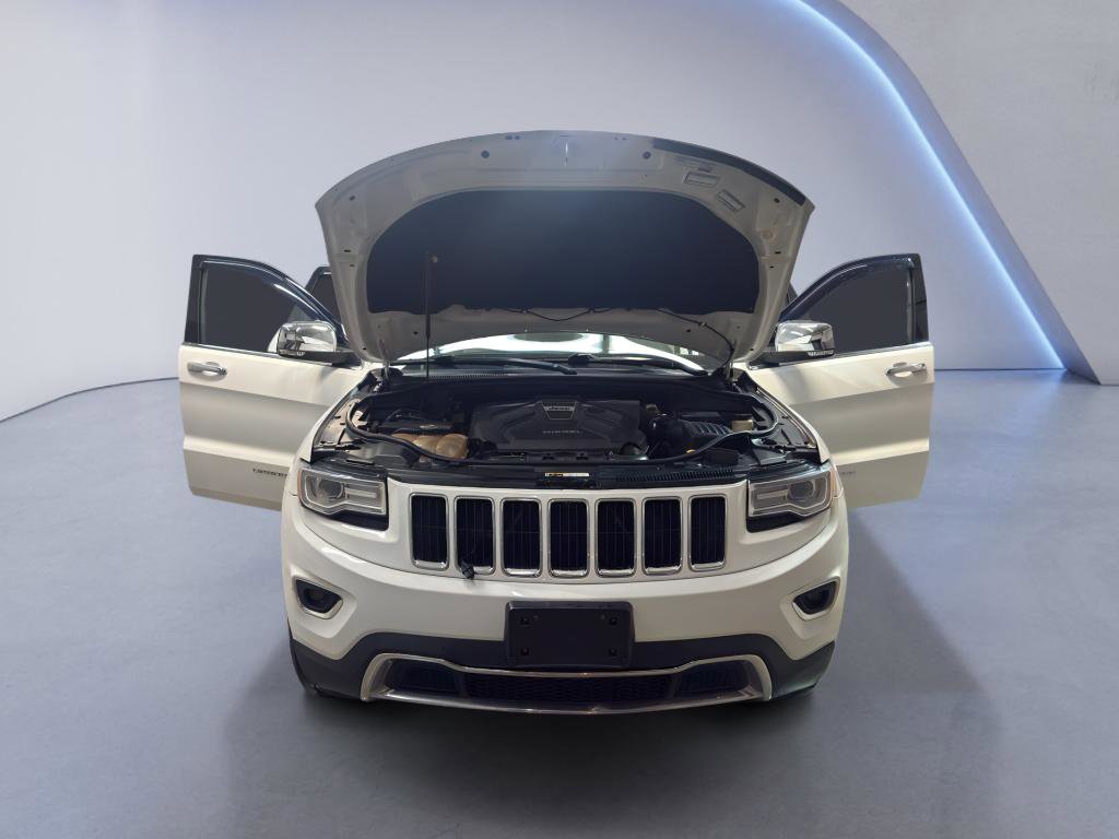 Used 2014 Jeep Grand Cherokee Limited w/ Luxury Group II AWD/4WD image 9