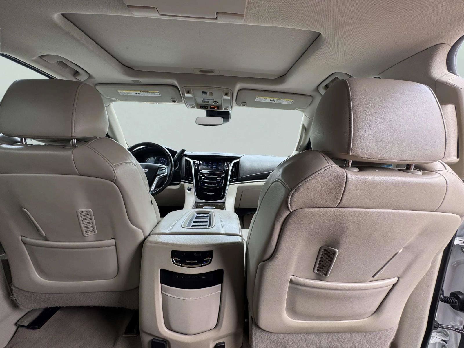 Used 2020 Cadillac Escalade Premium Luxury AWD/4WD image 49