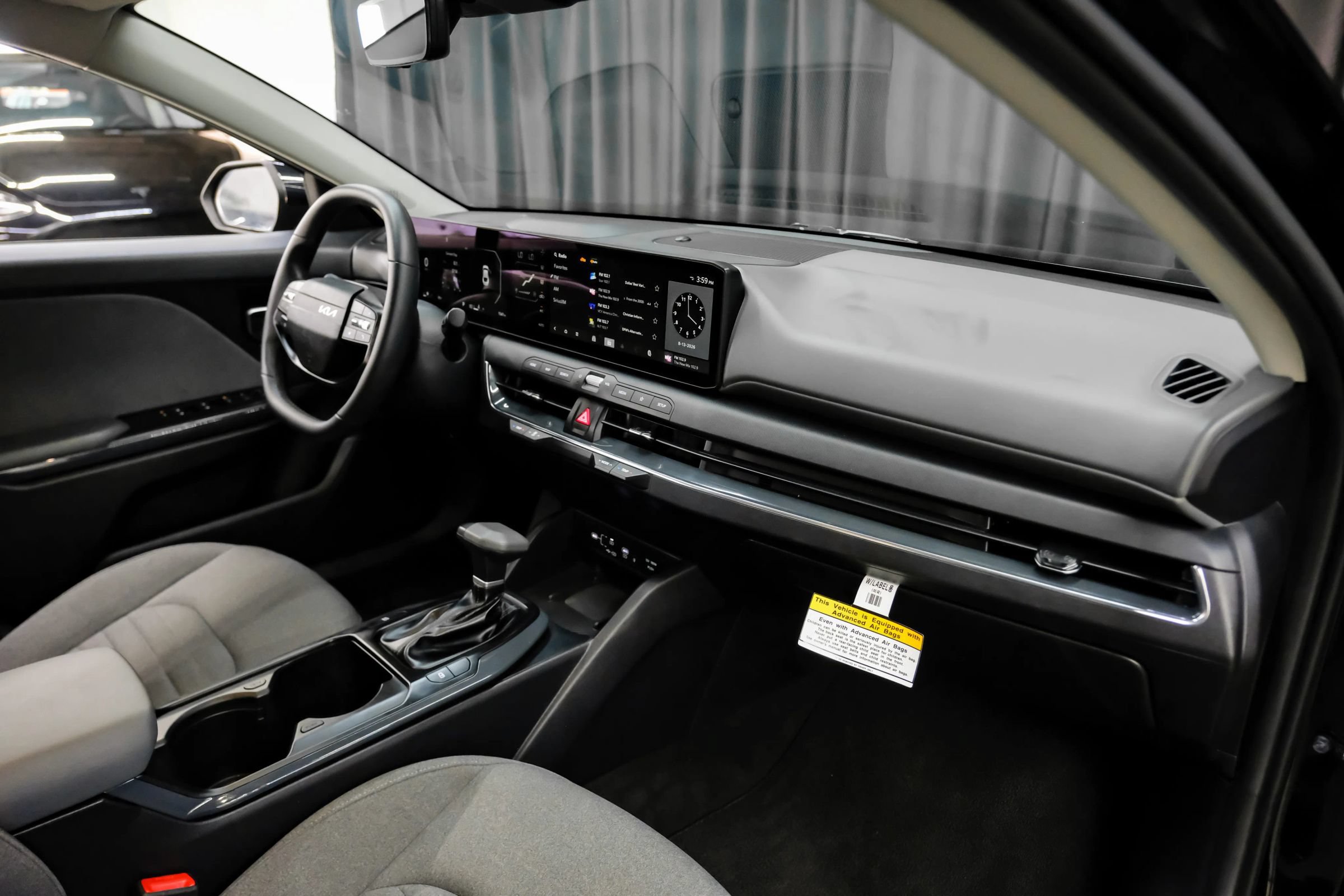 Used 2025 Kia K4 EX FWD image 16