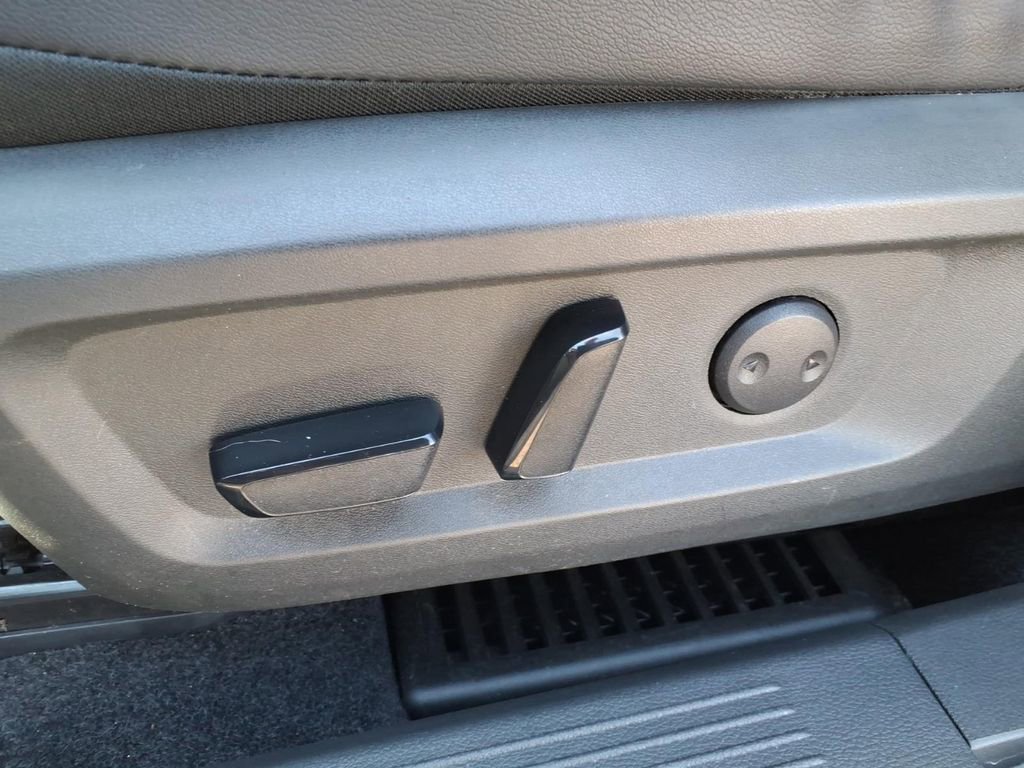 Certified 2023 Nissan Rogue SL w/ SL Premium Package image 17