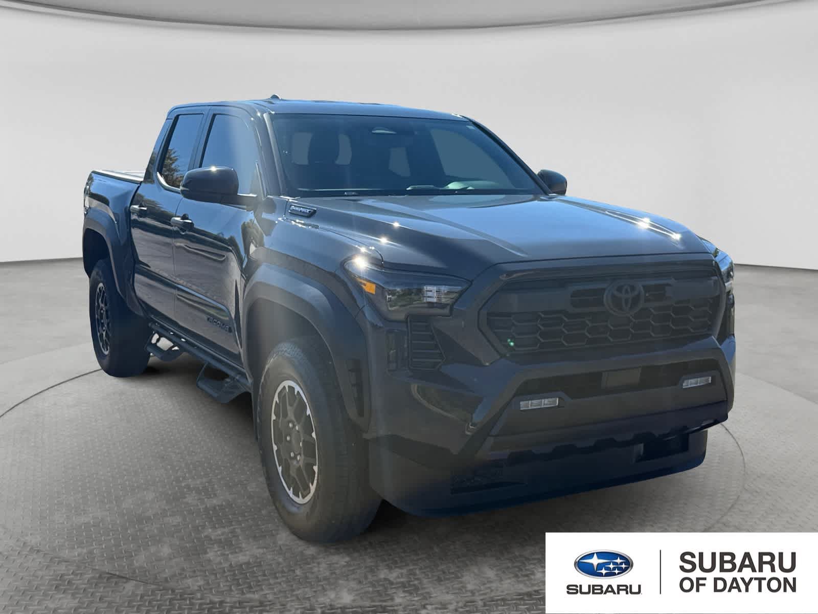 Used 2024 Toyota Tacoma TRD Off-Road w/ TRD Off Road Upgrade Package AWD/4WD image 3