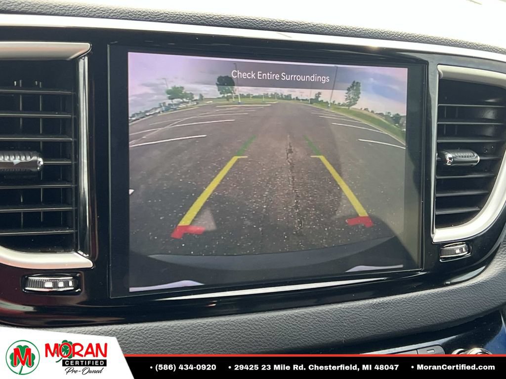 Used 2025 Chrysler Pacifica Select FWD image 21