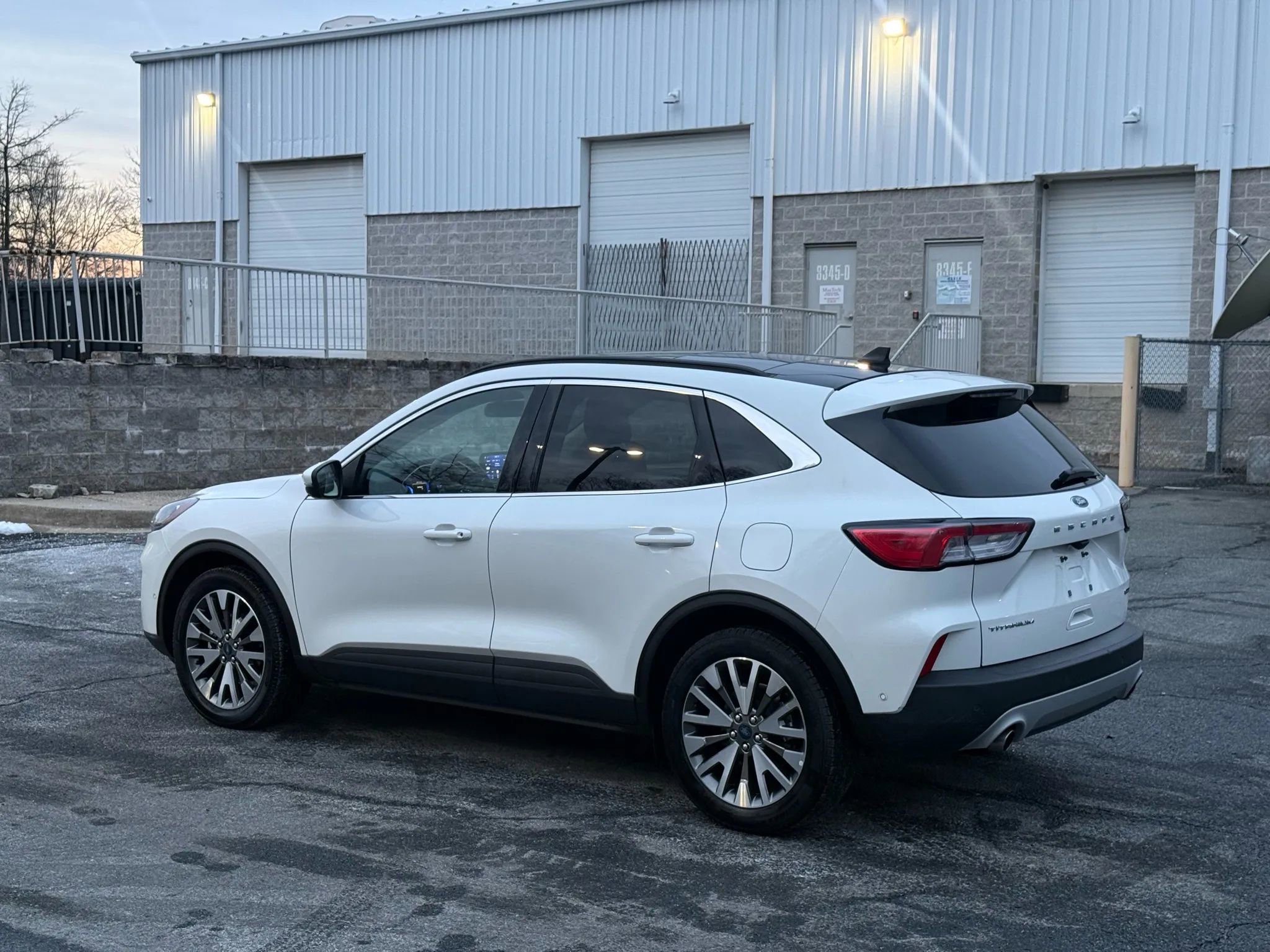 Used 2020 Ford Escape Titanium image 11