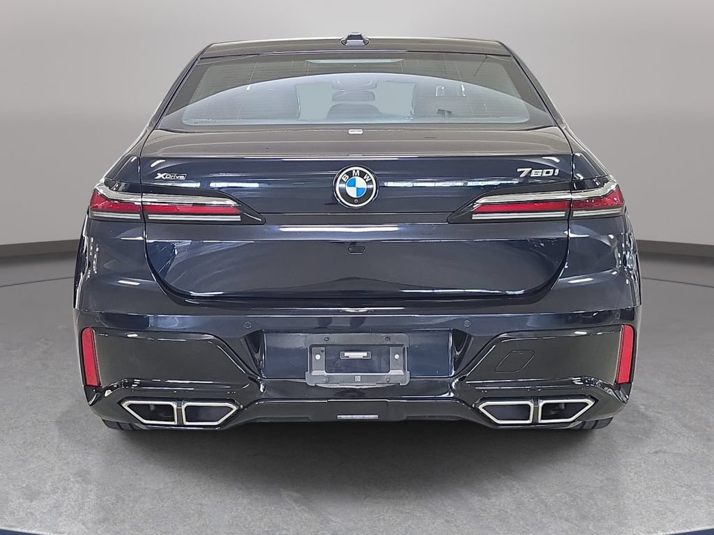 Used 2023 BMW 760i xDrive AWD/4WD image 8