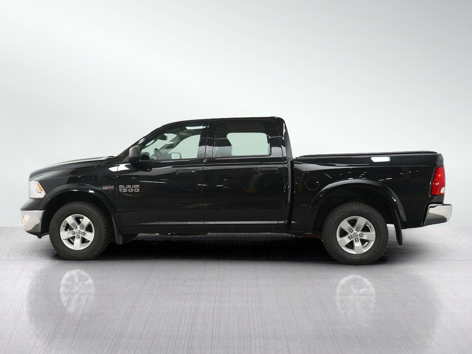 Used 2015 RAM 1500 Outdoorsman AWD/4WD image 2
