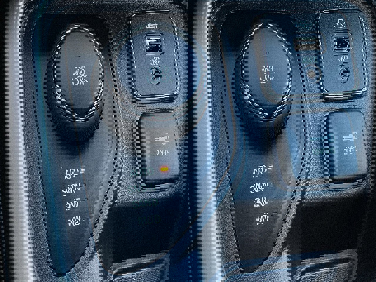 Used 2020 Jeep Compass Sport w/ Cold Weather Group image 40