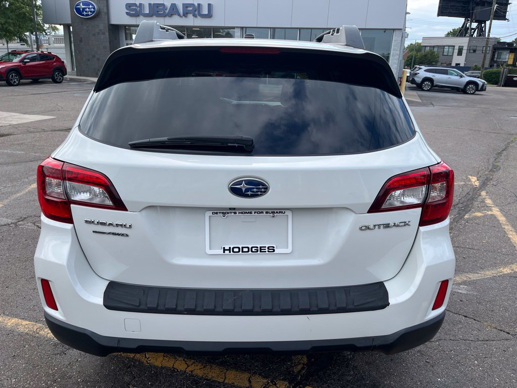 Used 2015 Subaru Outback 2.5i Limited AWD/4WD image 4