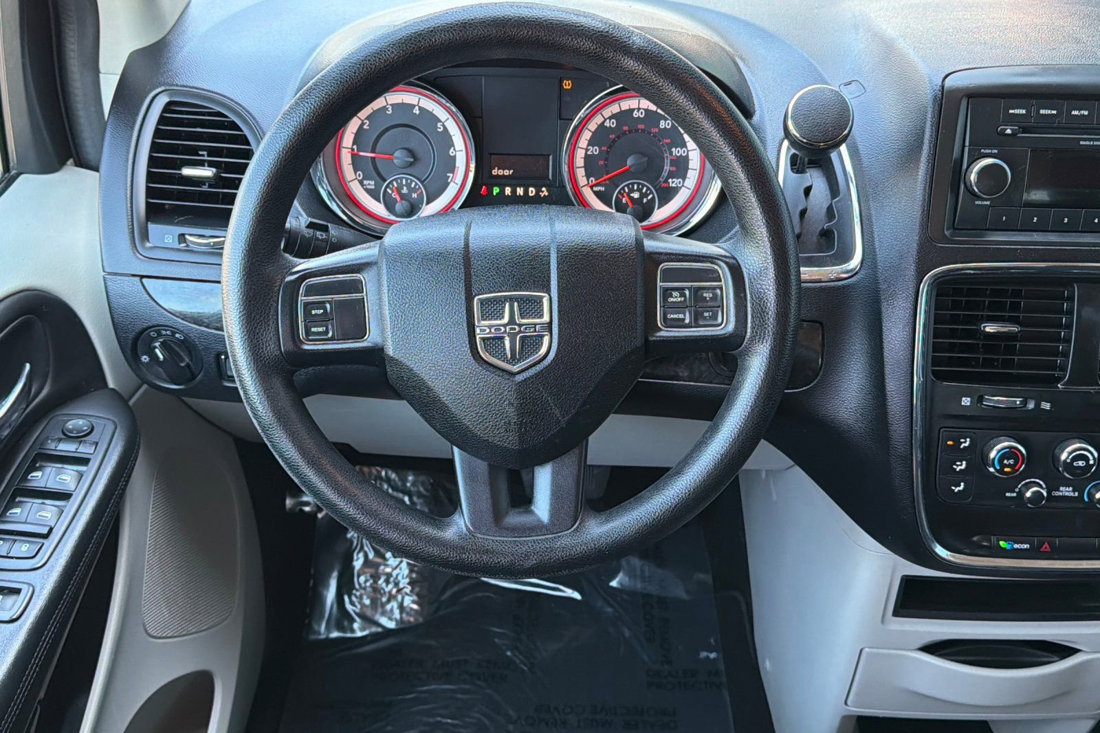 Used 2013 Dodge Grand Caravan SXT FWD image 15