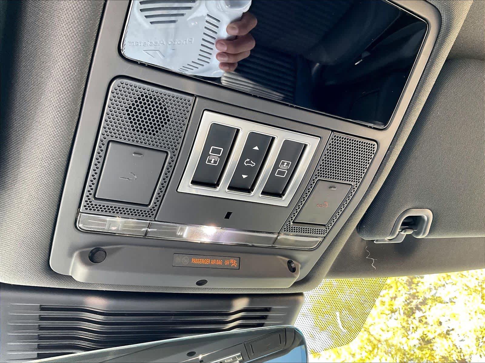 New 2026 Land Rover Discovery S AWD/4WD image 22