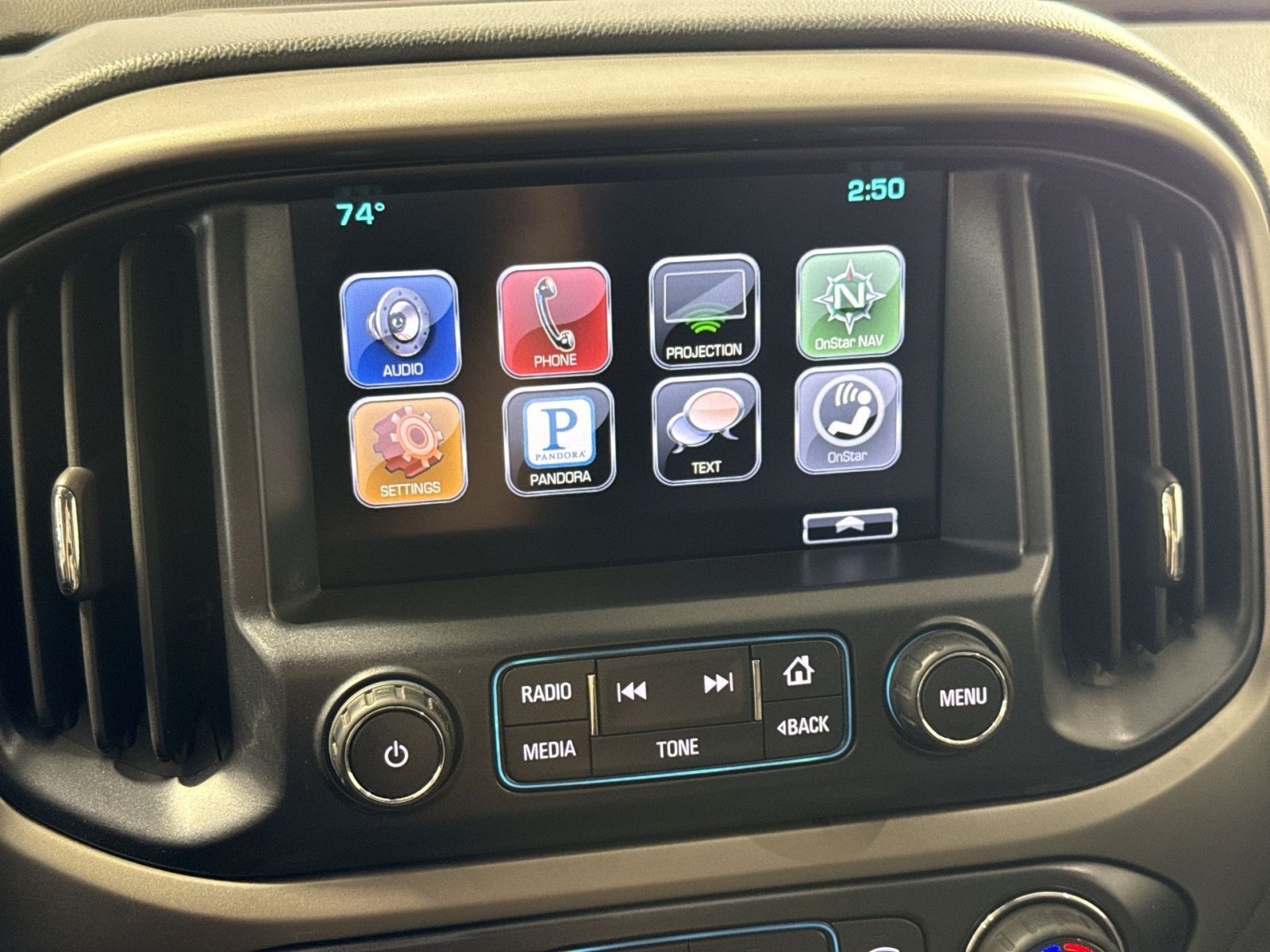 Used 2016 Chevrolet Colorado Z71 AWD/4WD image 21
