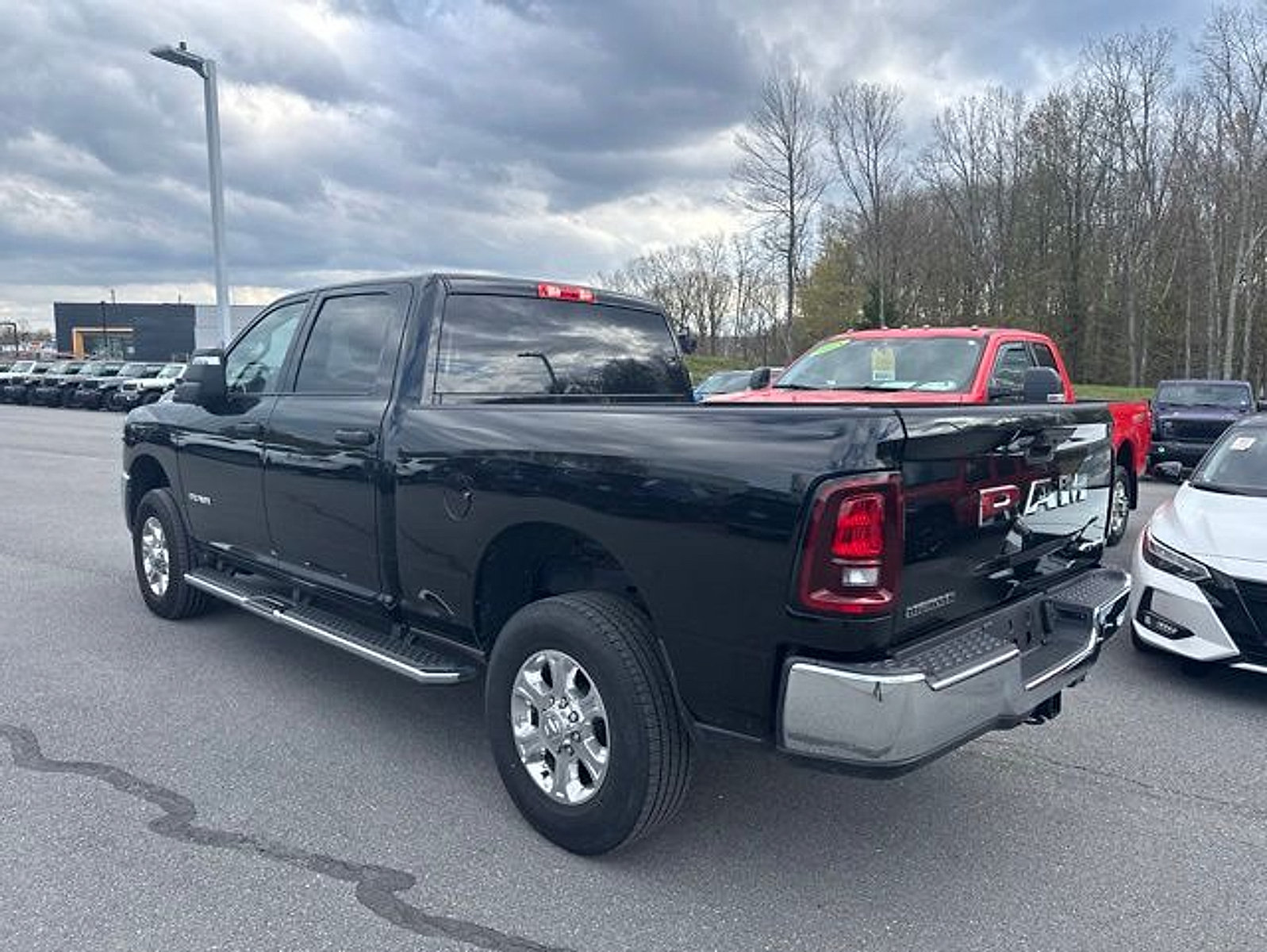Used 2025 RAM 2500 Big Horn AWD/4WD image 12