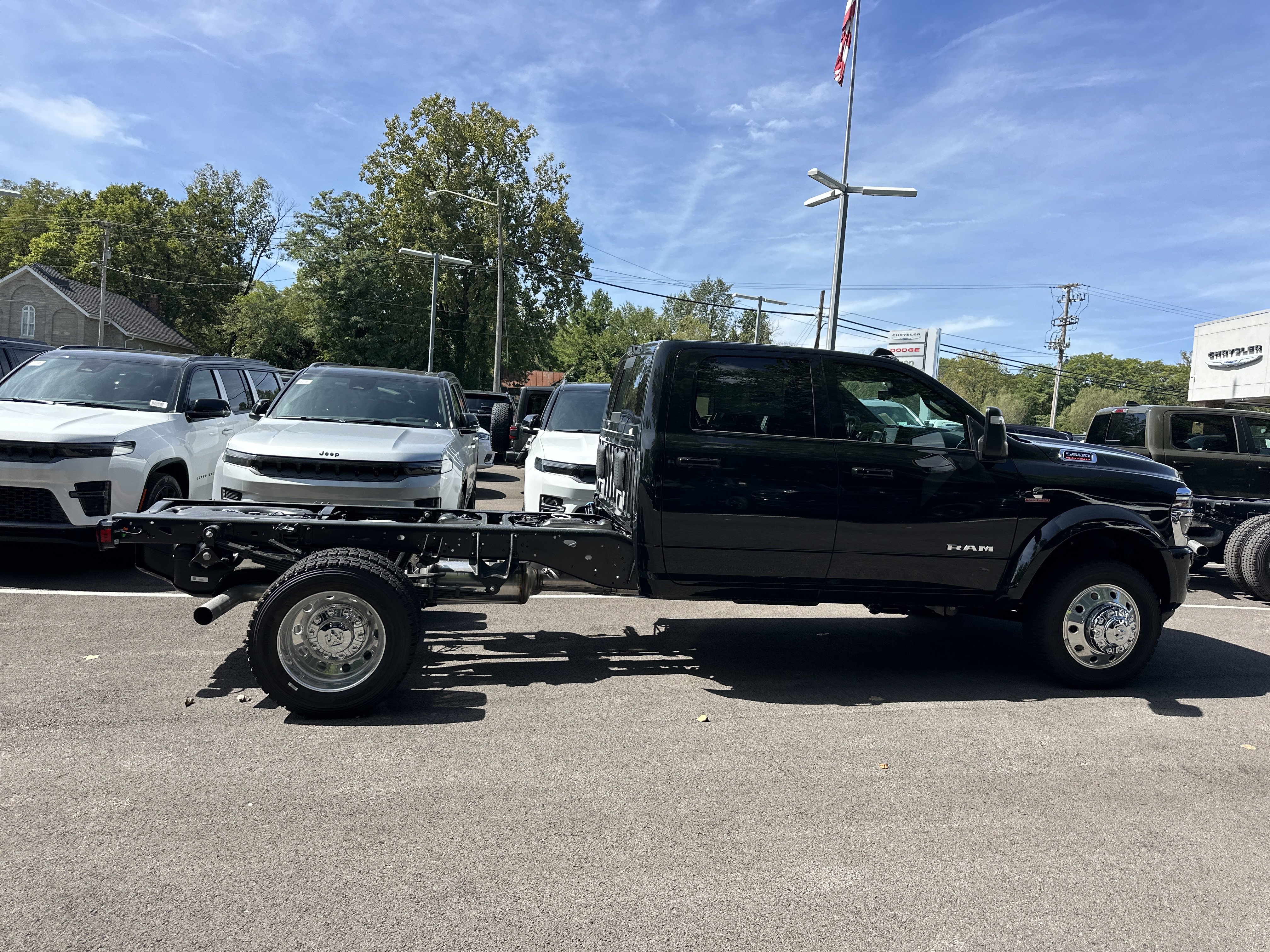 New 2027 RAM 5500 4x4 Crew Cab image 21