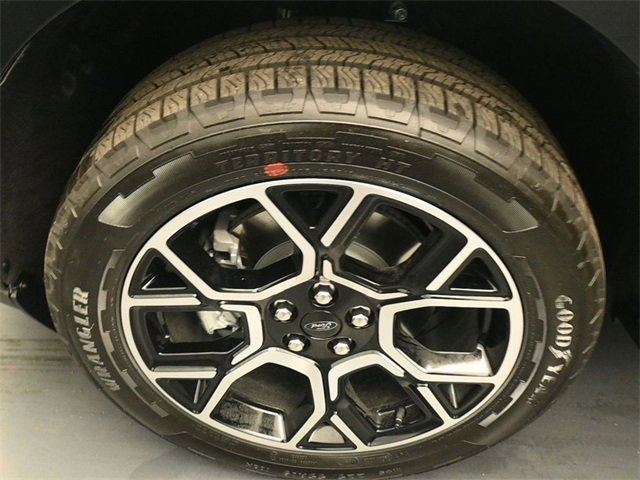 New 2026 Ford Maverick Lariat image 16