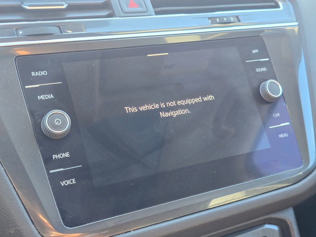 Used 2022 Volkswagen Tiguan SE image 33