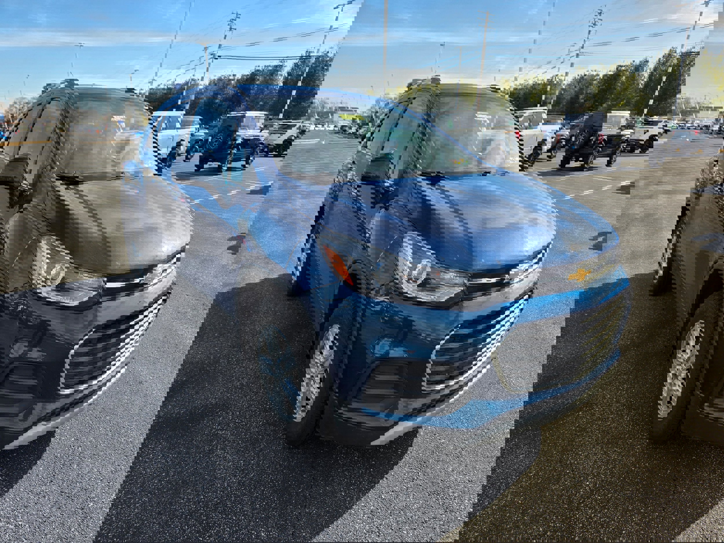 Used 2019 Chevrolet Trax LT w/ LT Convenience Package image 6