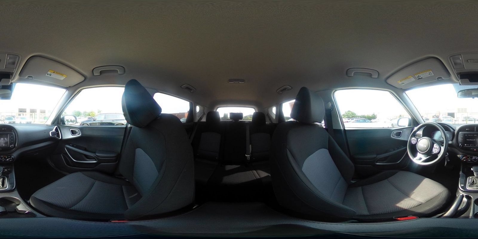 Used 2025 Kia Soul LX w/ LX Technology Package FWD image 39