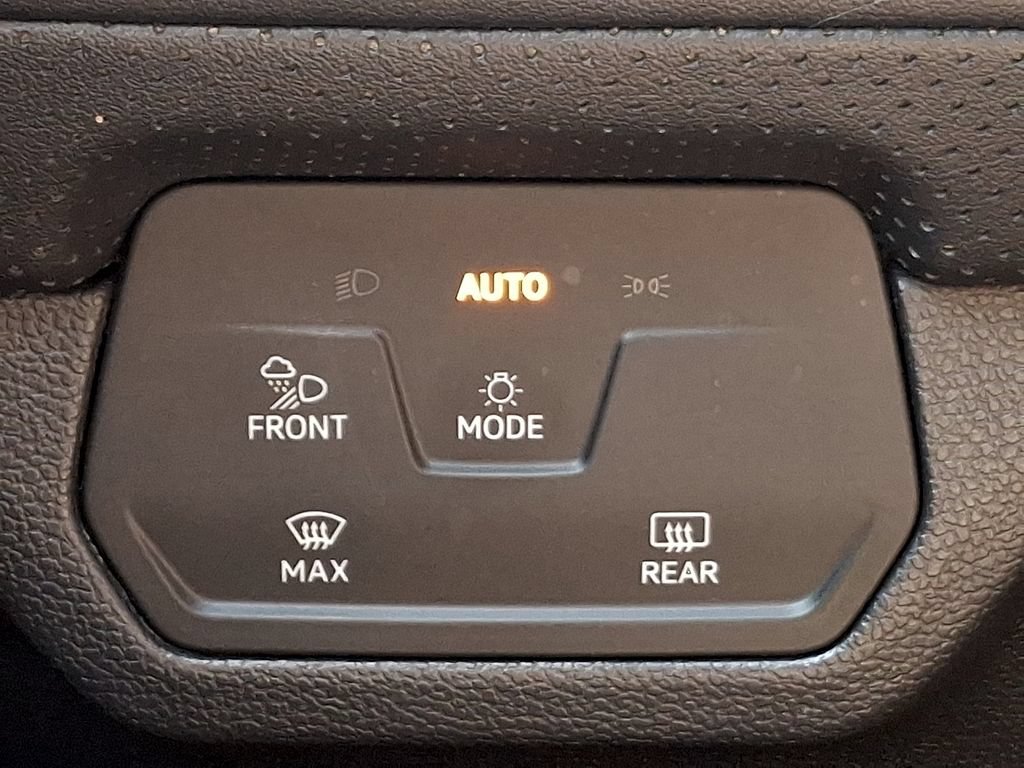 Certified 2024 Volkswagen Atlas SE AWD/4WD image 23