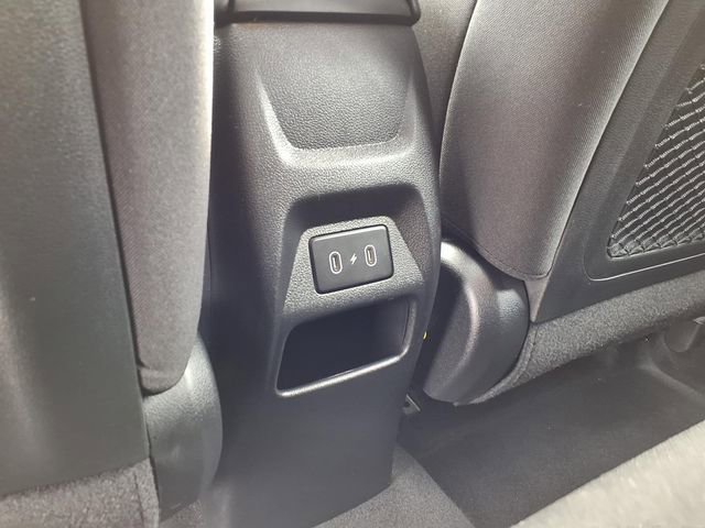 Used 2025 Hyundai Venue SEL image 65