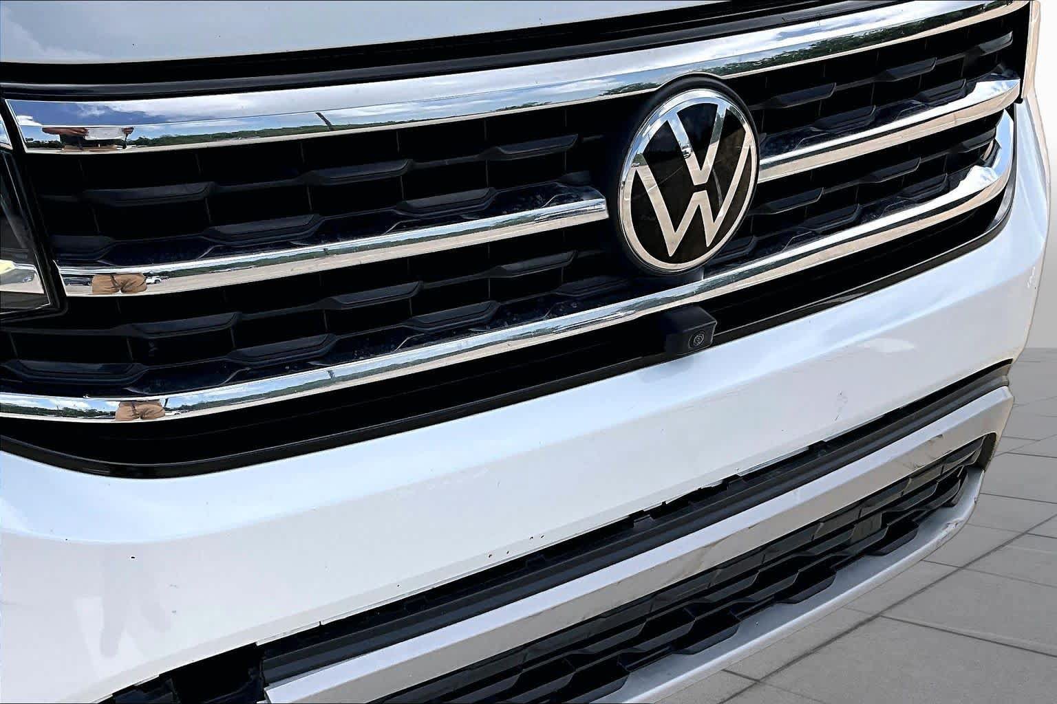 Used 2020 Volkswagen Atlas Cross Sport SEL Premium w/ Cross Sport MDO Package AWD/4WD image 29