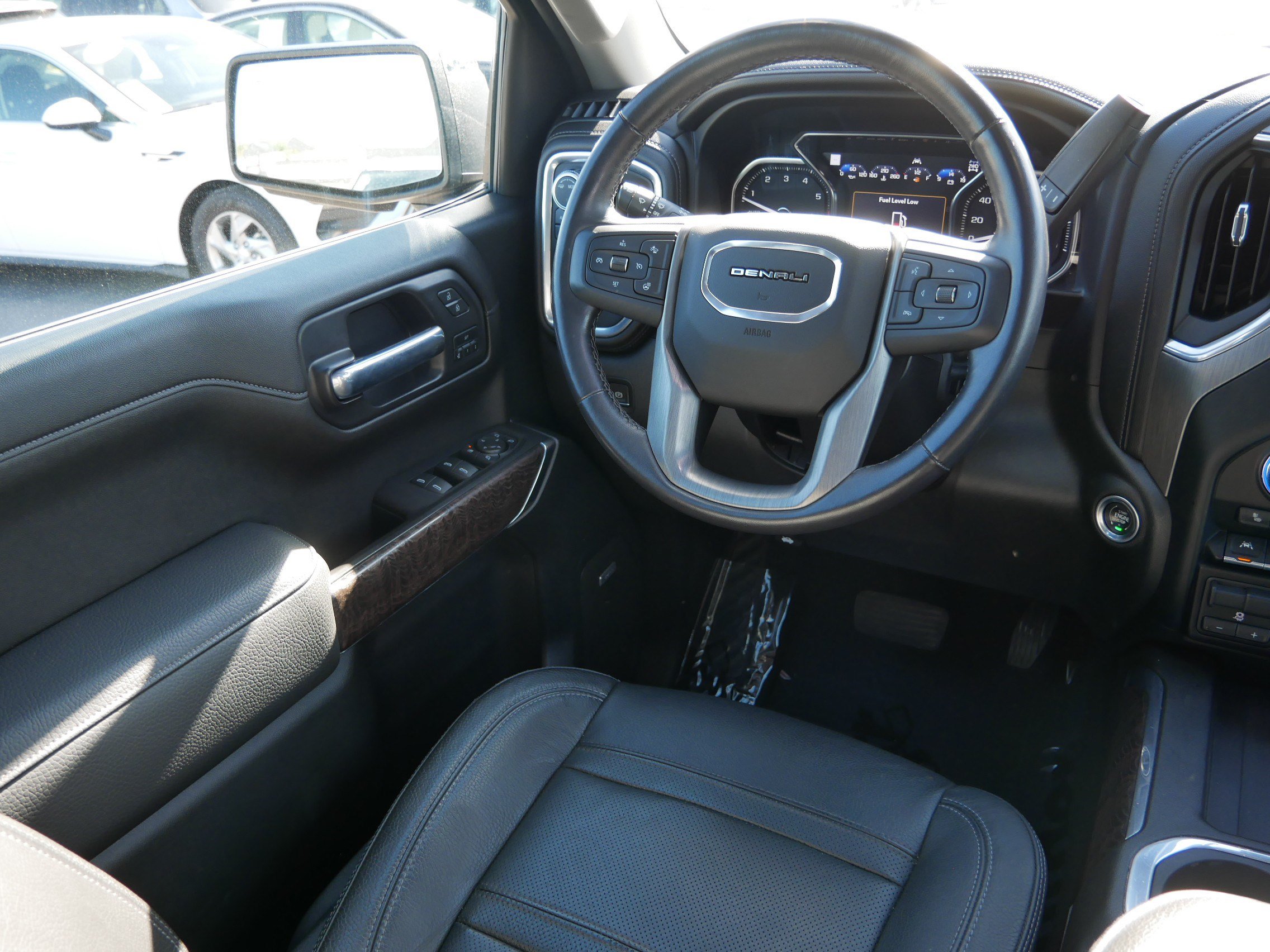 Used 2021 GMC Sierra 1500 Denali w/ Denali Ultimate Package AWD/4WD image 9
