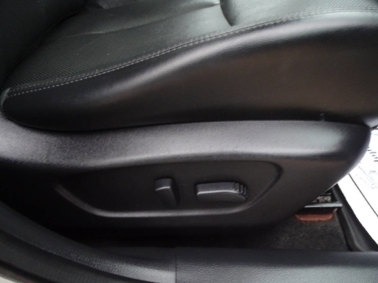 Used 2014 Nissan Rogue SL image 43