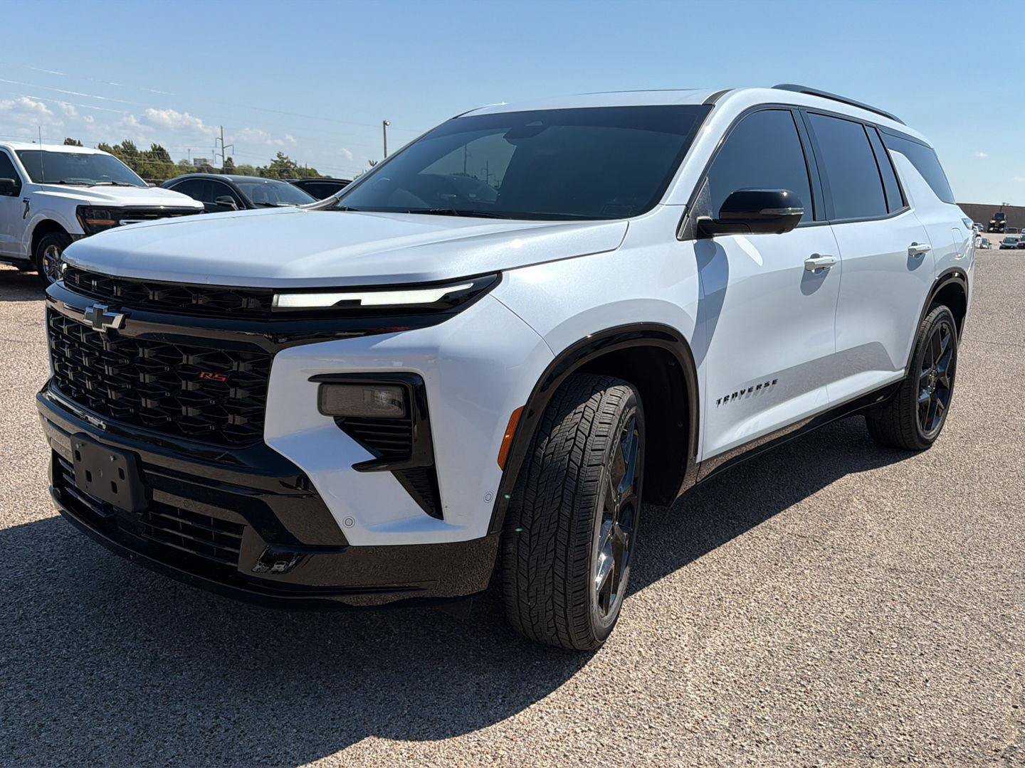Used 2026 Chevrolet Traverse RS FWD image 3