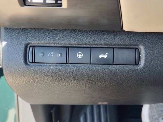 Used 2025 Nissan Pathfinder SL image 23