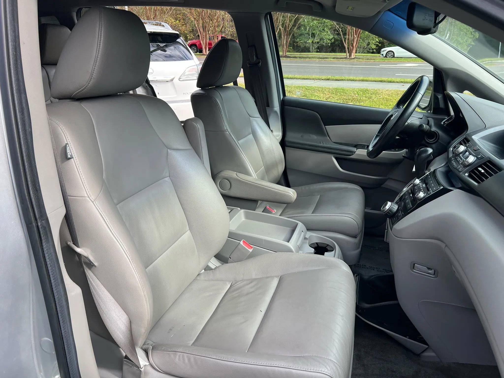 Used 2012 Honda Odyssey Touring image 29