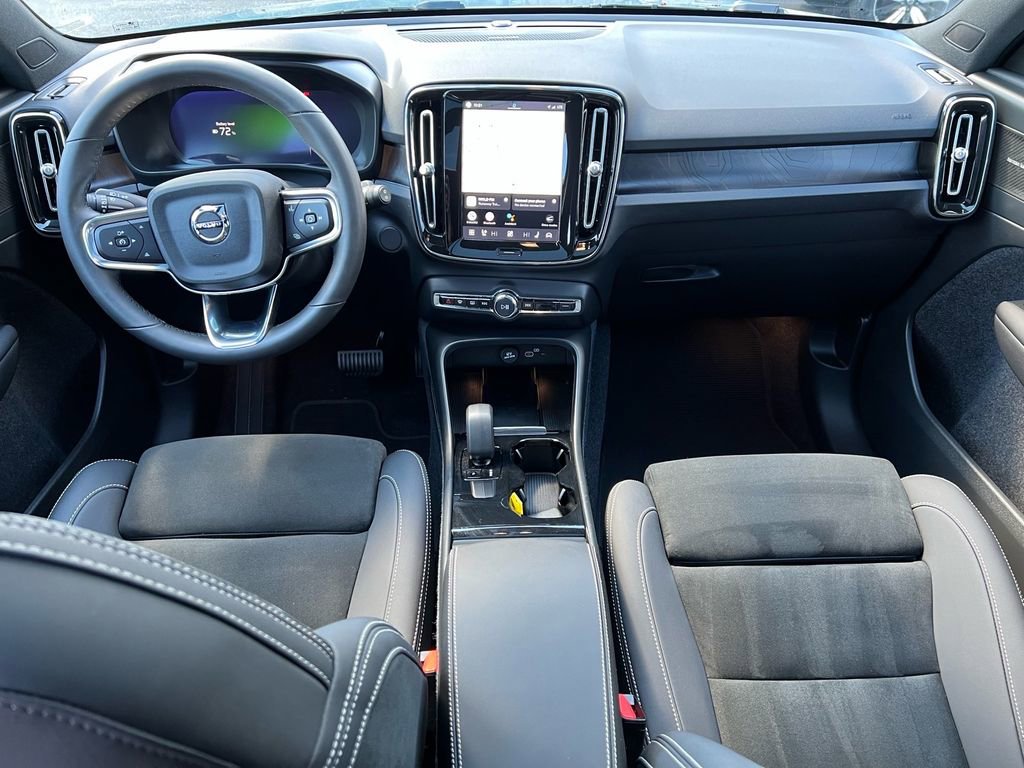 Certified 2023 Volvo XC40 Recharge Ultimate AWD/4WD image 25