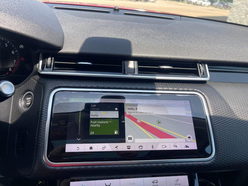 Used 2018 Land Rover Range Rover Velar S AWD/4WD image 27