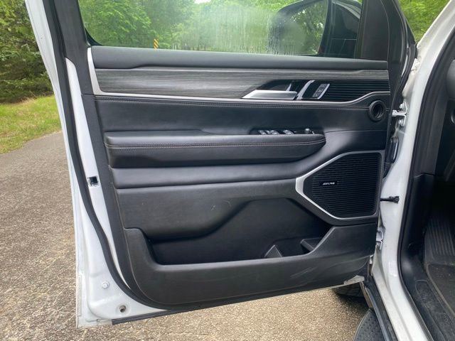 Used 2024 Jeep Wagoneer Series II w/ Flexible Seating Group RWD image 15