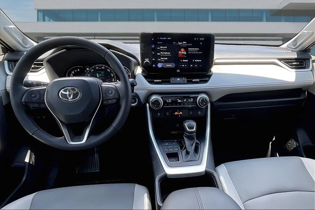 Used 2025 Toyota RAV4 XLE Premium w/ Weather Package AWD/4WD image 7