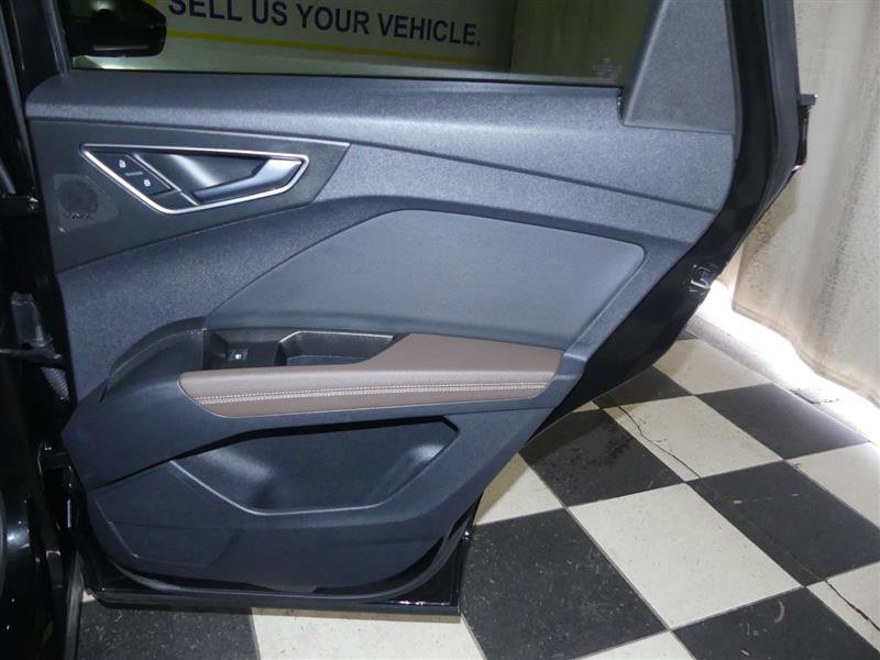 Used 2025 Audi Q4 e-tron Premium Plus w/ Premium Plus AWD/4WD image 29
