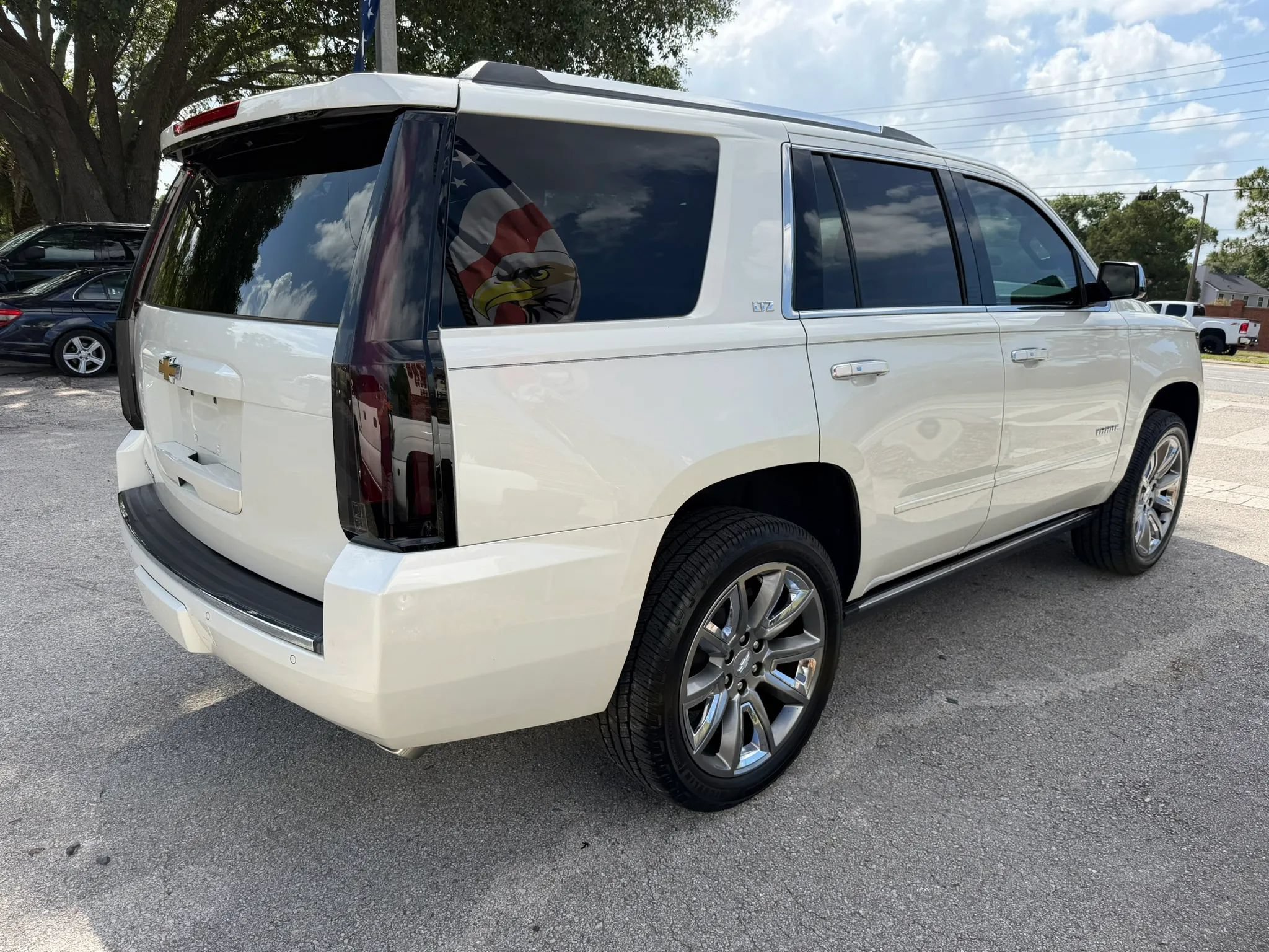 Used 2015 Chevrolet Tahoe LTZ RWD image 6