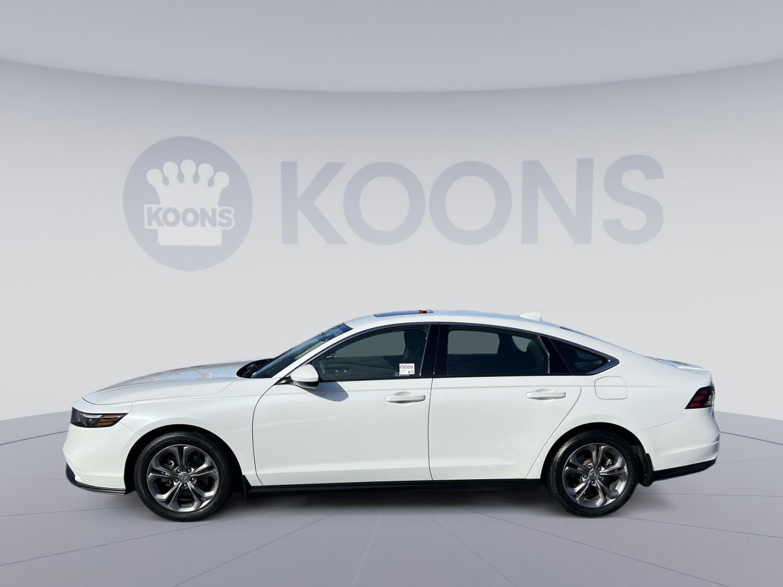 Used 2024 Honda Accord EX image 2