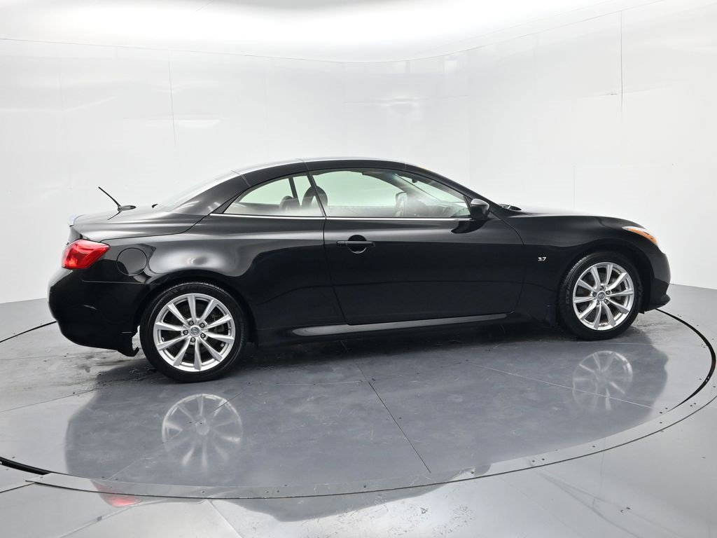 Used 2014 INFINITI Q60 Convertible w/ Premium Package image 8