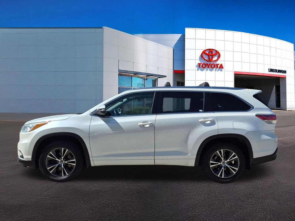Used 2016 Toyota Highlander XLE AWD/4WD image 14